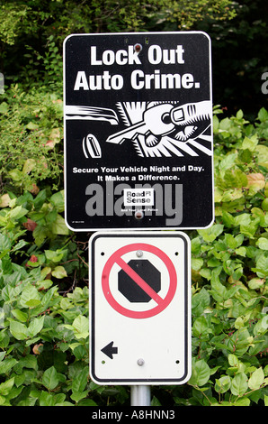 Lock out Auto la criminalità - segnaletica di pericolo in Canada Foto Stock