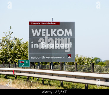 Benvenuti alla regione del Brabante segno su una autostrada olandese Dei paesi bassi in Europa Foto Stock