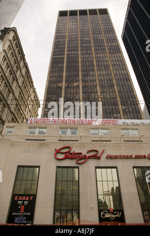 Vista del secolo21 department store Building a New York City USA Feb 2006 Foto Stock