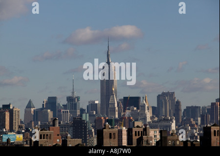 Vista la mattina dell'Empire State Building di New York City USA Feb 2006 Foto Stock