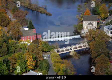 Foto aerea del famoso "Mulino Rosso' situato a Clinton, New Jersey, U.S.A. Foto Stock