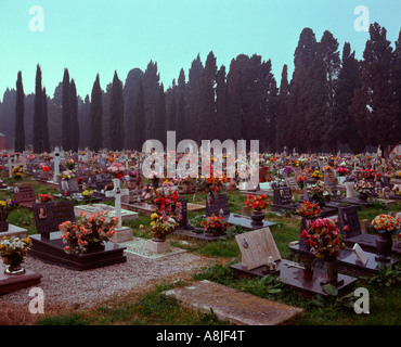 Tombe recenti sulla isola di San Michele, Venezia, Italia Foto Stock