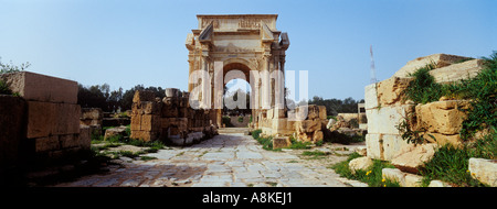 L'Arco di Settimio Severo a Leptis Magna, Libia. Costruito in ANNUNCIO 203 in onore del localmente nato imperatore romano. Foto Stock