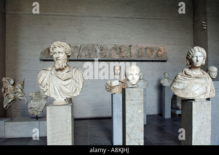 Sala dei Ritratti romani, Glyptothek, Monaco di Baviera, Germania Foto Stock