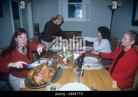Donne americane amici celebrare Thankgiving. Foto Stock