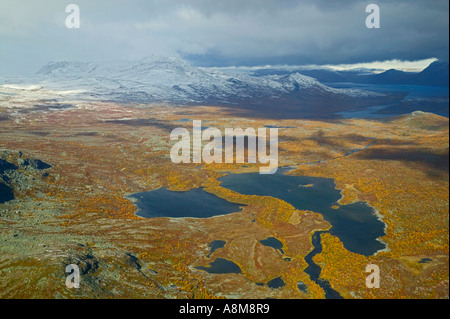 La vista del monte Akka 2015 metri Stora Sjöfallet National Park Laponia Area del Patrimonio Mondiale la Lapponia Svezia Foto Stock