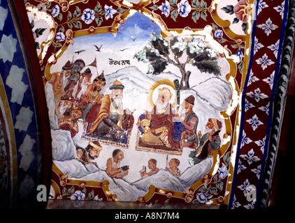 Amritsar India Baba Atol affresco della torre 18 affresco cinquecentesco di religione sikh Foto Stock
