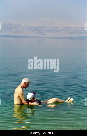 Mar Morto floating - Giordania Foto Stock
