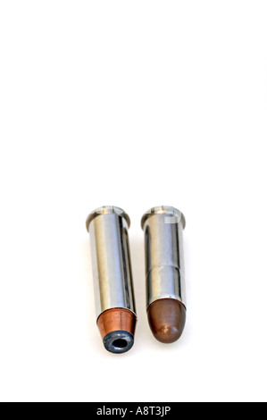 Un 357 Magnum incamiciato punto di cava e una 38 Special Full Metal Jacket Foto Stock