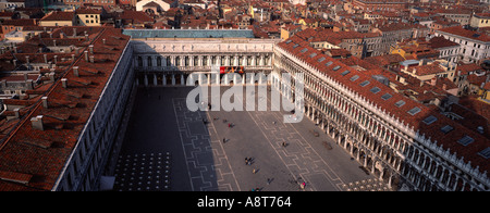 Panorama di Piazza San Marco, Venezia Italia visto dal campanile Foto Stock