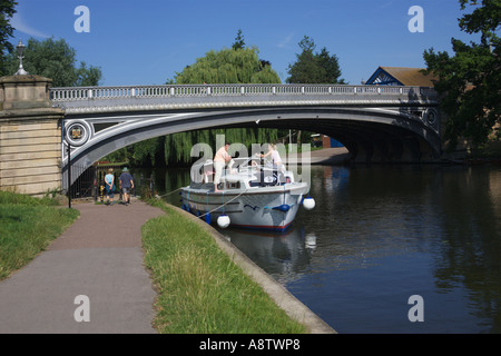 Tempo libero barca sul fiume Cam Cambridge Foto Stock