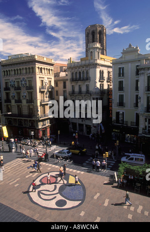 Gli spagnoli, popolo spagnolo, turisti, Placa de la Boqueria, La Rambla, la città di Barcellona, Barcellona, Provincia di Barcellona, Spagna, Europa Foto Stock