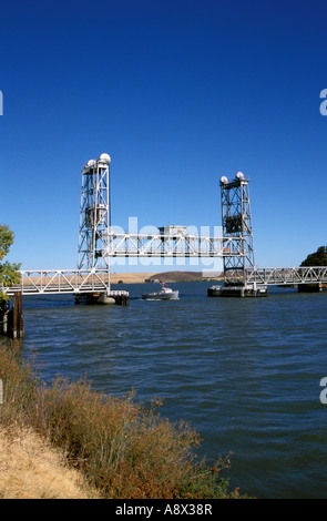 California CA Delta ponte mobile di sollevamento verticale Foto Stock