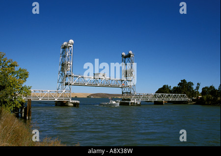 California CA Delta ponte mobile di sollevamento verticale Foto Stock