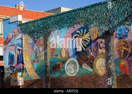 Una parete murale Trade Street Arts District Winston Salem North Carolina Foto Stock