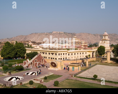 Jantar Mantar Observatory e il Palazzo di Città al di là. * Il Rajasthan Jaipur India asia.. Foto Stock