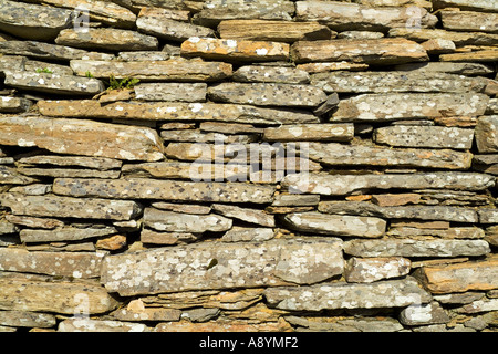 dh Midhowe Broch ROUSAY ORKNEY Età del ferro fortificata dimora difensiva fortezza fortificata roccaforte muro di pietra arenaria pareti muratura Foto Stock