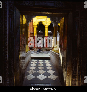 Un tempio indù a Varanasi India Foto Stock