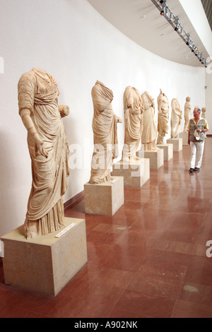 Il marmo statue romane presso il Museo Achaeological di Olympia Foto Stock