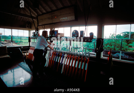 La casella segnale interno su West Somerset Railway Vescovi Lydeard Foto Stock