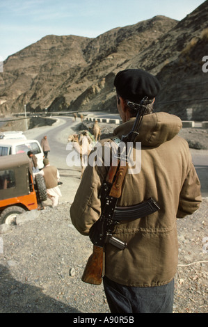 Il Pakistan NWFP al Passo Khyber Khyber soldato Fucili a Landi Kotal Fort Check Point Foto Stock