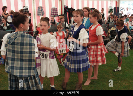 Danze popolari scozzesi concorrenza al mondo Pipe Band Championship in Glasgow Scotland Foto Stock