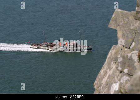 La Waverley ultimo ocean andando steam alimentato battello a vapore dalle scogliere a valle delle rocce Lynton Foto Stock