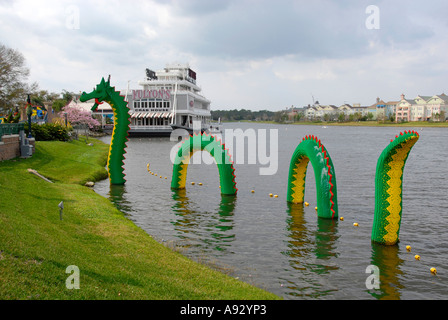Toy Lego blocco di plastica statua figure a Downtown Disney Marketplace Foto Stock
