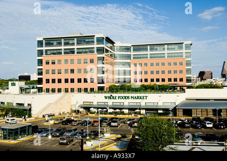 Ripresa in grandangolo di Whole Foods Market sede aziendale di Austin, TX. Foto Stock