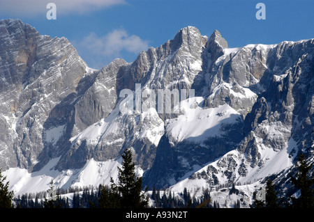 La pietra del tetto in inverno Foto Stock