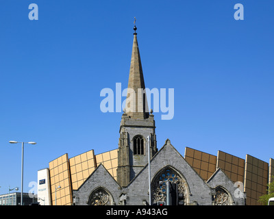 Architettura moderna e tradizionale al ristrutturato i Draghetti Circus Shopping Centre in Plymouth, DEVON REGNO UNITO Foto Stock