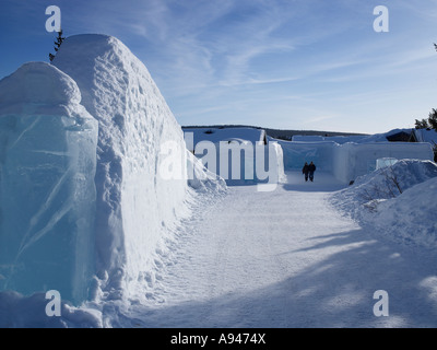 Le pareti esterne, hotel di ghiaccio, Jukkasjarvi, Kiruna, Lapponia, Svezia Foto Stock