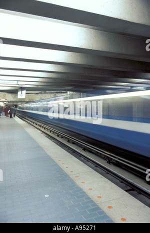 Città sotterranea Montreal Place des Arts Metro Foto Stock