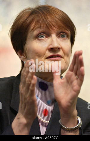 Tessa Jowell MP il Segretario di Stato per la cultura dei mezzi di comunicazione e dello sport nella foto a Hay Festival 2002 Foto Stock