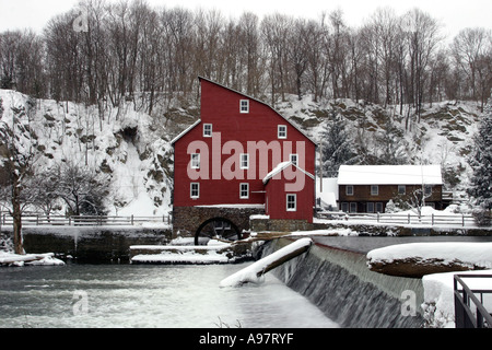 Il Clinton landmark mulino rosso, situato nella contea di Hunterdon, New Jersey Foto Stock