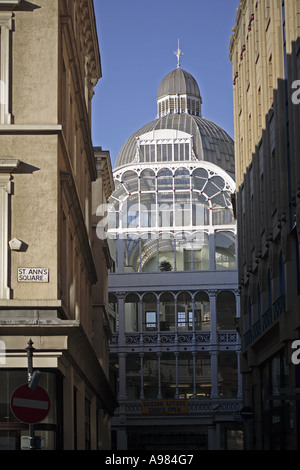 Vista di Barton Shopping Arcade 1871 da Corbett Raby e Sawyer da Saint rna Square Manchester REGNO UNITO Foto Stock
