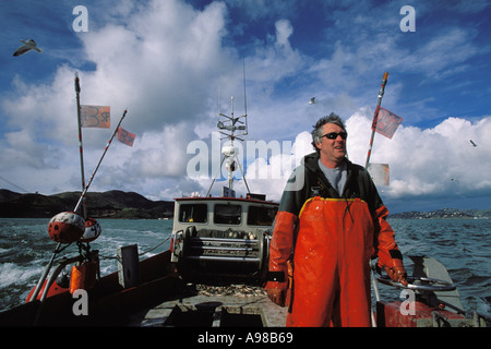 California, San Francisco Bay, pescatori di aringhe, Ernie Koepf, capitano di Ursula B Foto Stock