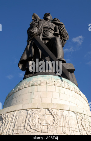 Guerra sovietica memorial Berlino Foto Stock