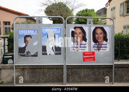 Nicolas Sarkozy e Segolene Royal per elezione presidenziale manifesti 2007 Foto Stock