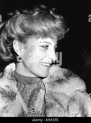 Sua Altezza Reale la Principessa Michael di Kent profilo 1983 headshot indossando una pelliccia Foto Stock