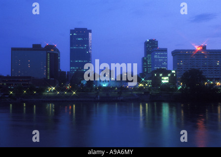 Lo skyline di Downtown Little Rock Arkansas River ARKANSAS USA Foto Stock