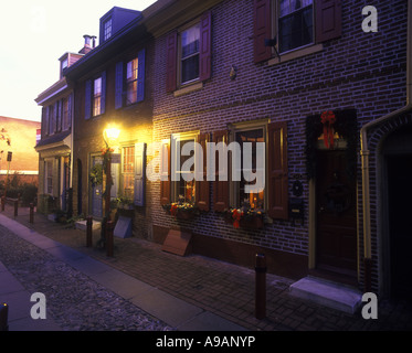 Natale ELFRETH ALLEY quartiere storico di Filadelfia in Pennsylvania USA Foto Stock