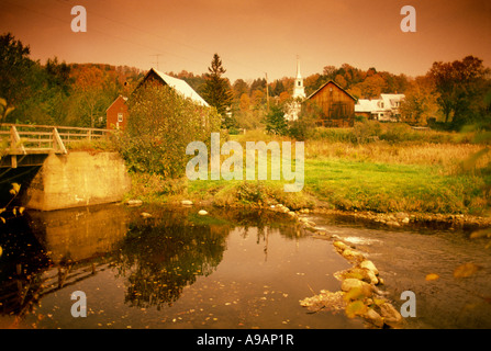 FALL FOLIAGE  WAITS RIVER VILLAGE VERMONT USA Foto Stock
