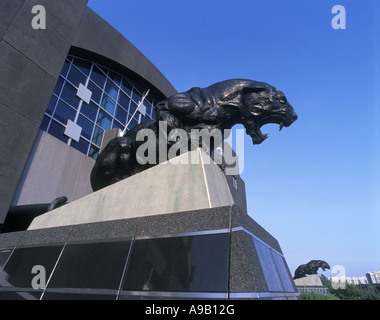 PANTHER STATUA (©TODD ANDREWS 1996) Bank of America Stadium(©POPULUS / HOK 1996) CHARLOTTE MACKLENBURG COUNTY North Carolina USA Foto Stock