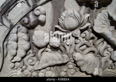 Lavori in pietra scolpita presso il Tempio di Haeinsa in Corea del Sud. Foto Stock