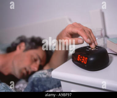 Mattino sveglia con allarme Foto Stock
