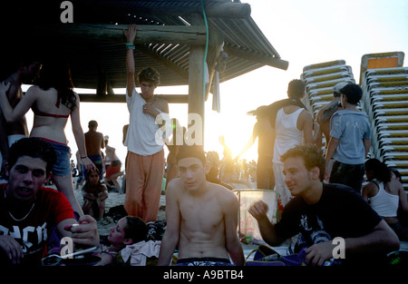 La vita sulla spiaggia di Tel Aviv, Israele. Foto Stock