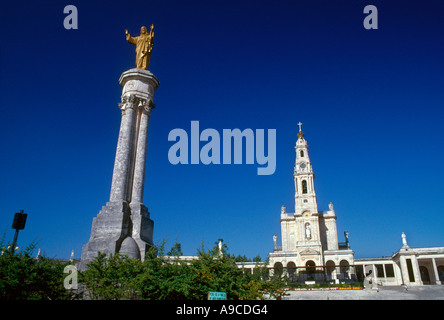 Statua di Gesù Basilica di Fatima città santa del Portogallo Foto Stock