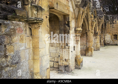 Le rovine della chiesa di Saint Gilles a Caen Calvados Normandia Francia Foto Stock