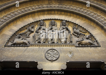 Dettaglio sopra l'ingresso principale l'Abbaye aux Dames a Caen, Calvados, Normandia Francia Europa Foto Stock